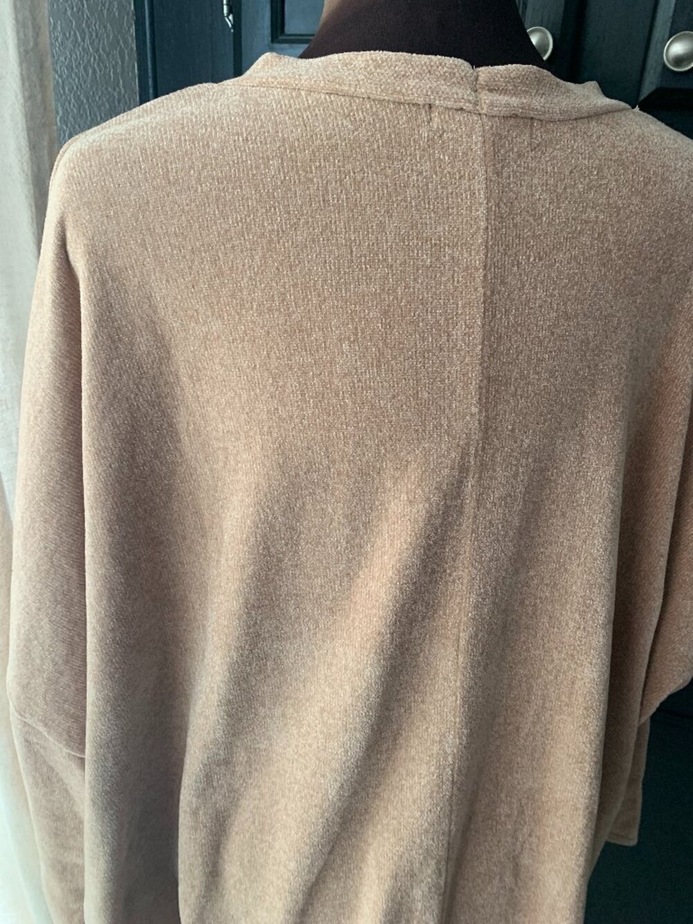 Barefoot Dreams CozyChic Lite Oversized Tan Button-Up Cardigan 1X EUC - Picture 3 of 12